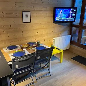 Appartement Confortable Style Chalet, Lary Soulan Centre Village, 6 Nuits Minimum, Saint-Lary-Soulan