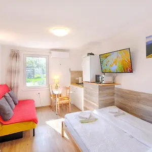 https://new-studio-with-aircon-free-parking.hotels-in-ljubljana.com